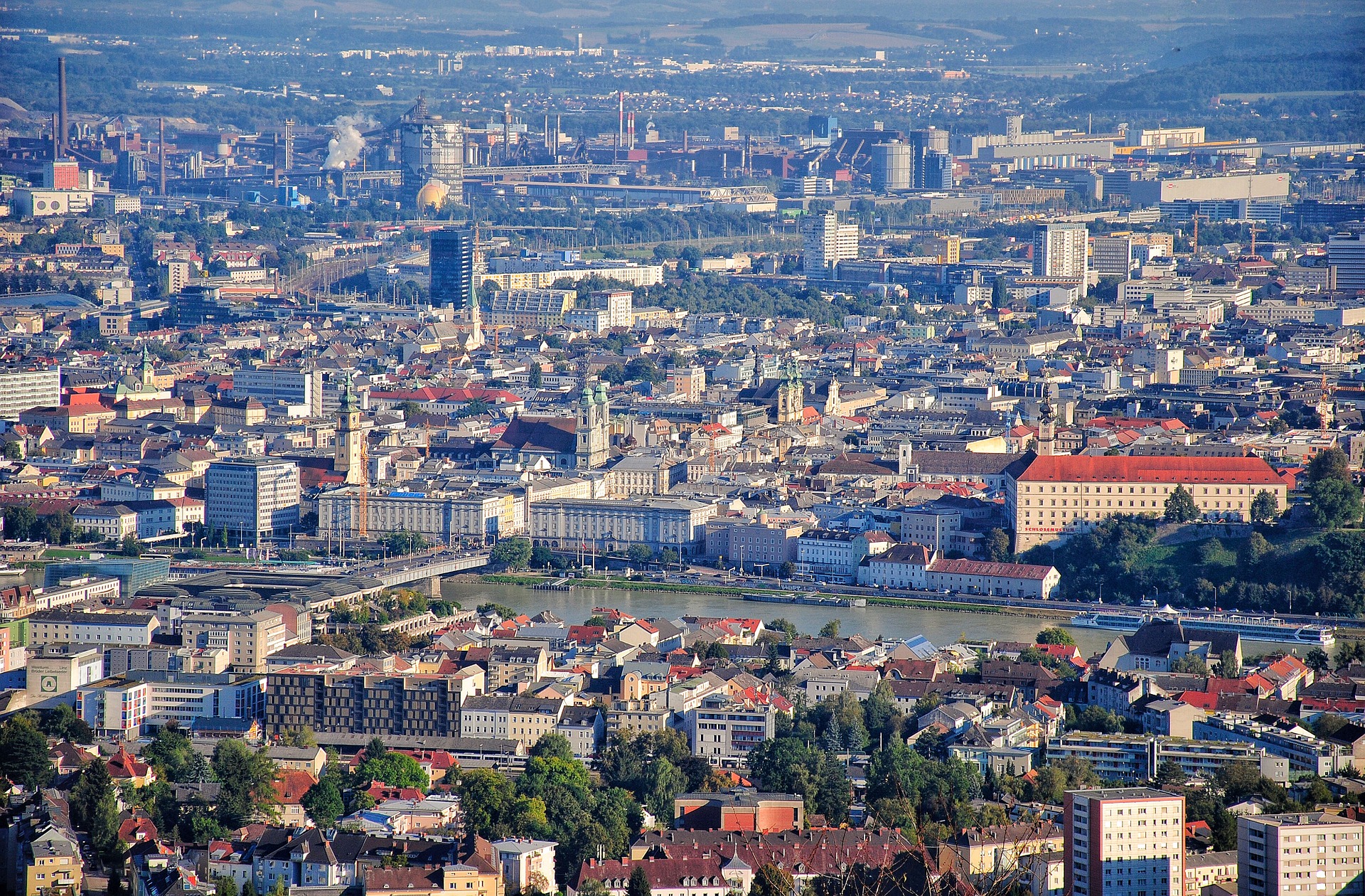 Linz. Линц Австрия. Линц Австрия фото. Верхний Дунай (Линц). Линц-Ереван.